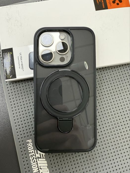 Чохол Spigen на Iphone 15 Pro