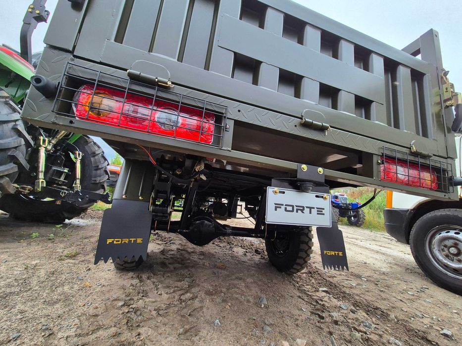 Бензиновый грузовой трицикл Forte 250 C252 130*200 кузов