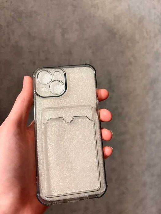 Sprzedam etui do IPhone 15