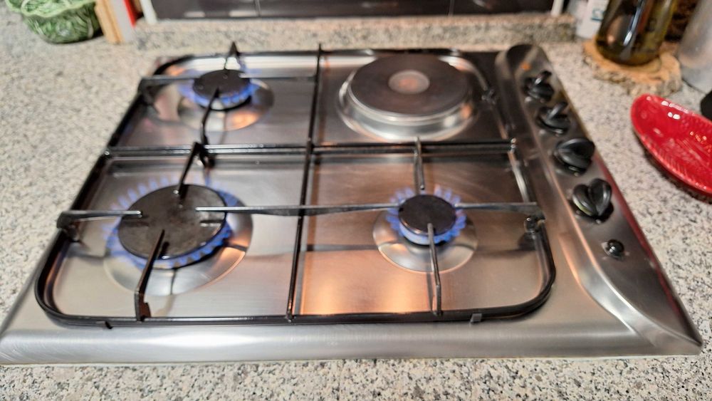 Placa de encastre Indesit