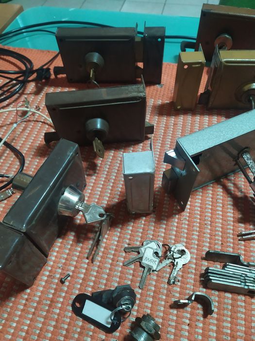 Canhão, fechadura, ferragens, puchadores