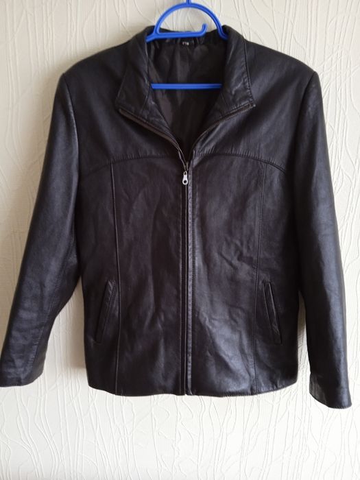 Женская кожаная куртка,