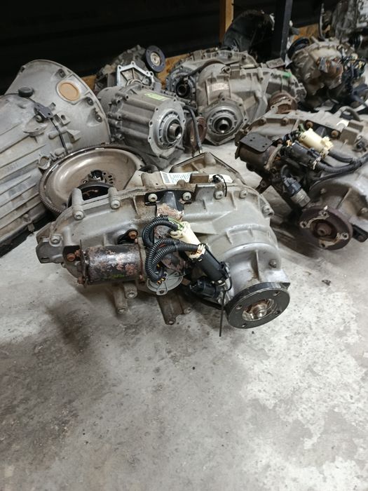 Роздатка раздатка раздаточна коробка Kia Sorento 2.5 CRDi 211 210 110