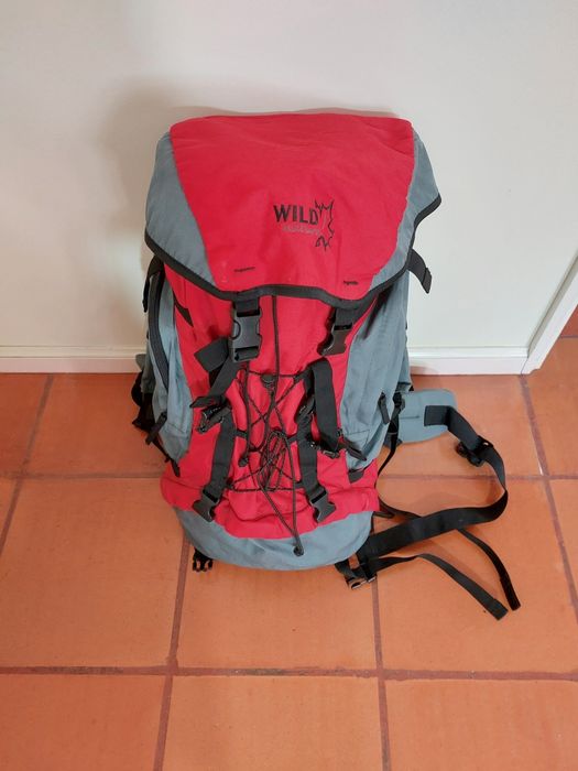 Mochila com colchão, em muito bom estado