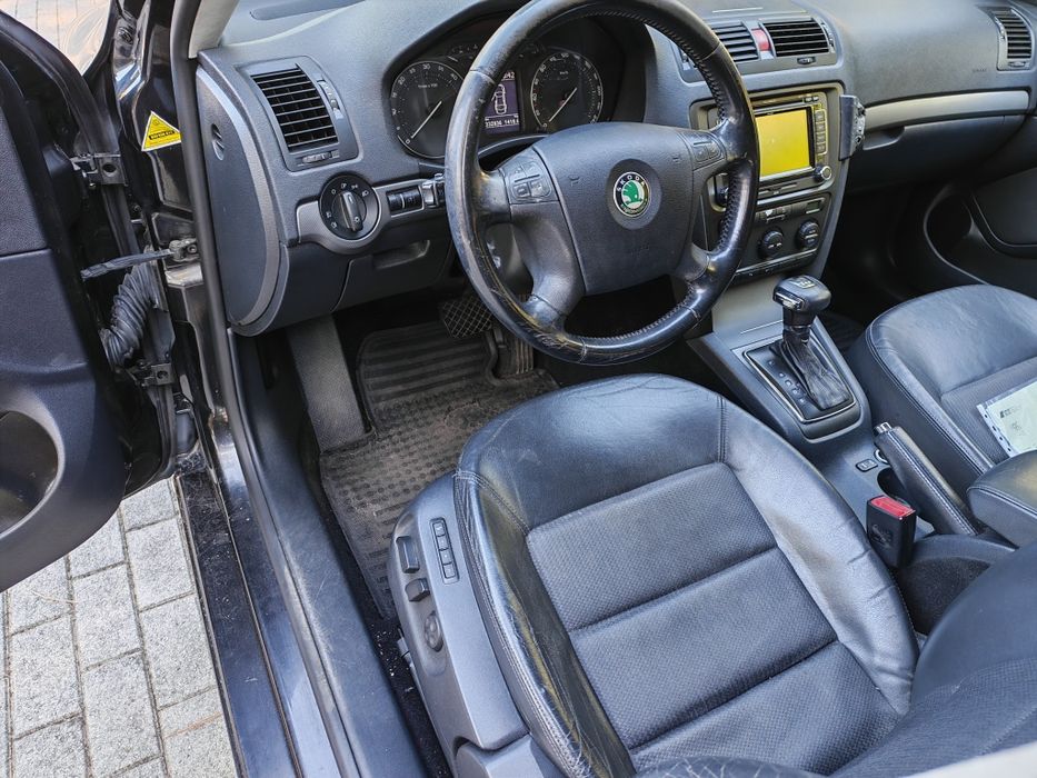 Skoda Octavia 2.0 TDI caixa automática