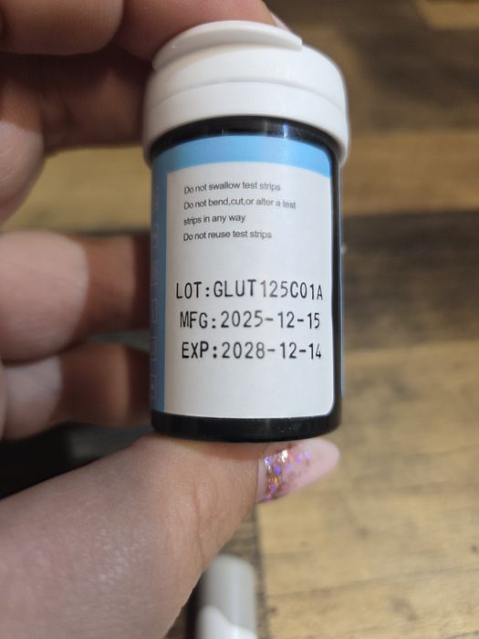 Glukometr z akcesoriami