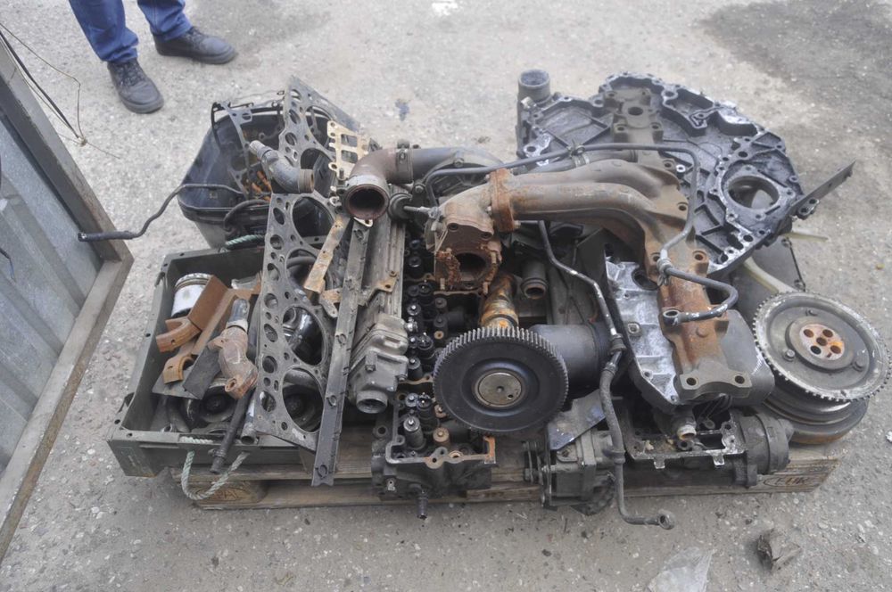 deutz 6 cylindrów głowica ,