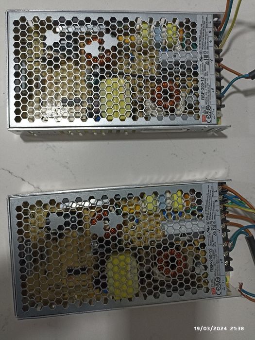 #Fonte 12v 100w Meanwell RSP-200-12.
Como nova.64586293836035122