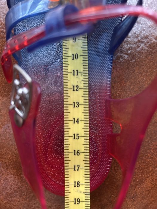 Sandálias plástico criança + oferta