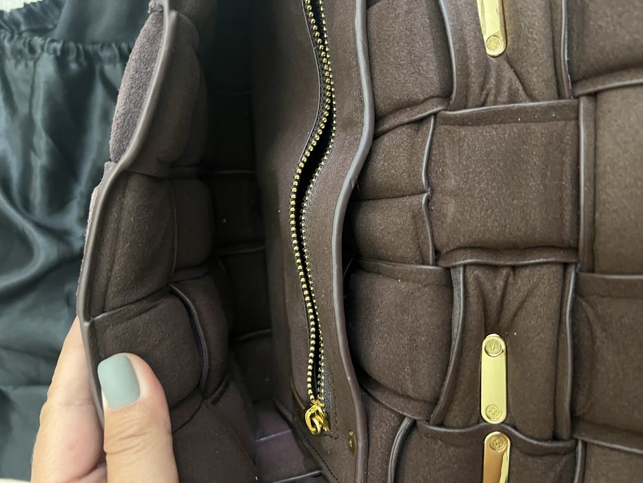 Продам  замшевую сумку.