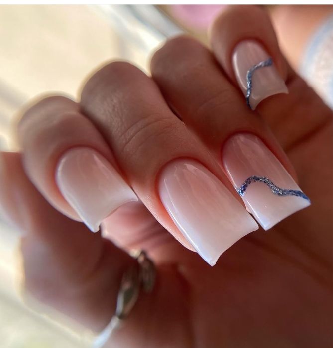 Маникюр ,наращивание ногтей укріплення