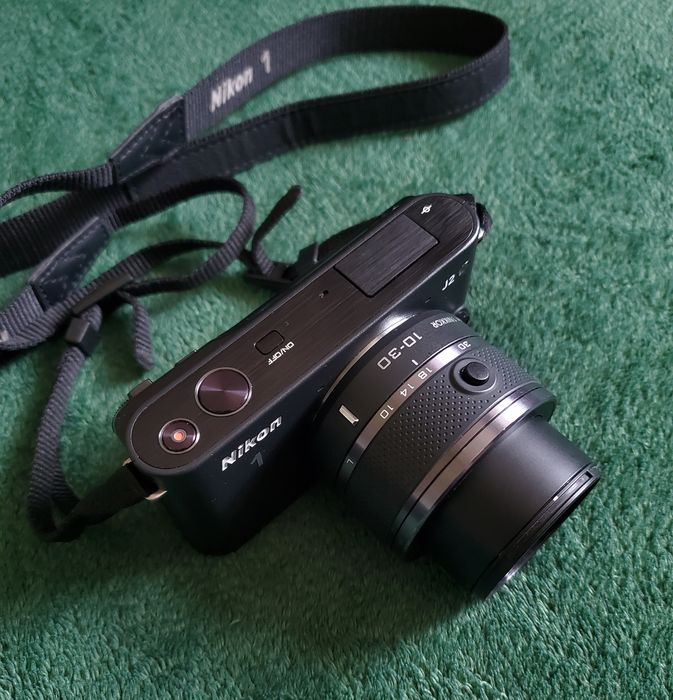 Фотоапарат Nikon 1 J2