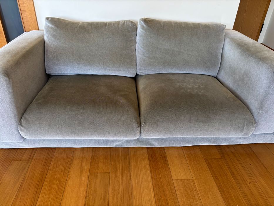 Sofá IKEA cinzento claro - para desocupar