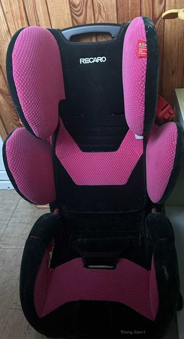 Автокрісло Recaro