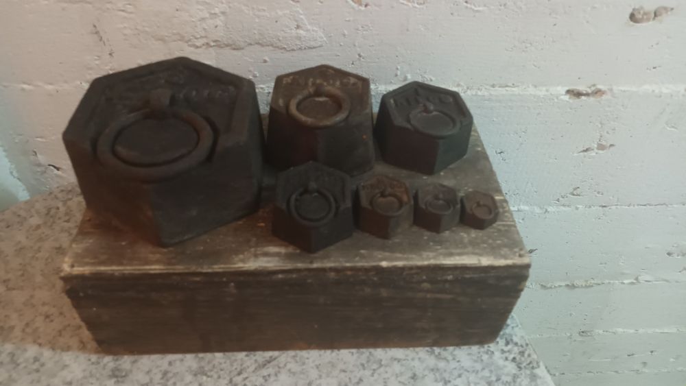 Pesos de balança com caixa