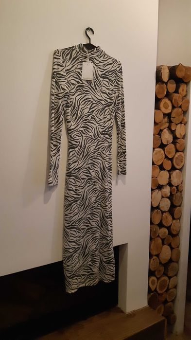 Bershka S 36 nowa sukienka metka modna panterka