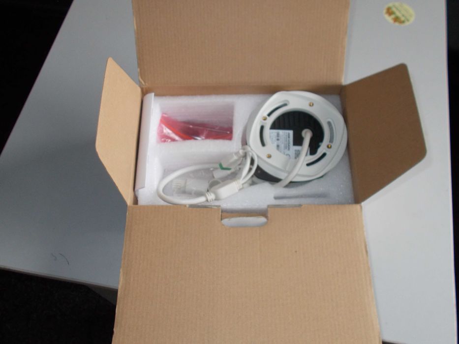 IP камера Hikvision DS-2CD2542FWD-IS (2.8 мм)