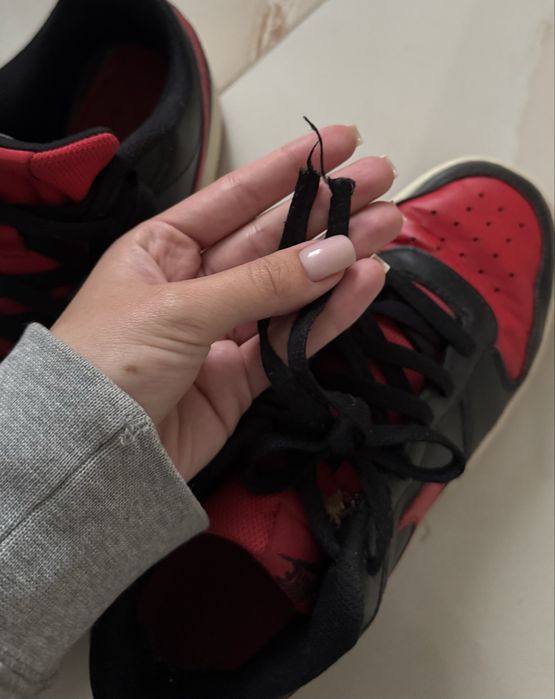 Червоні nike dunk оригінал