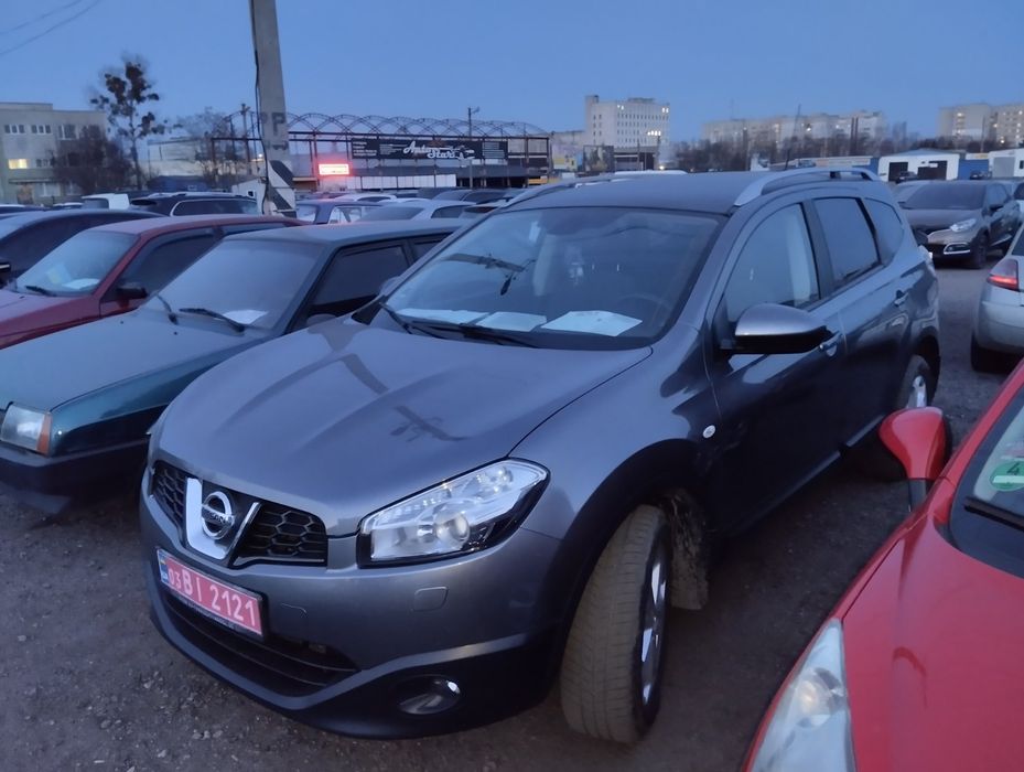 Продам   2012р Авто на повном ходу максимальная  коомплектация  Босе .