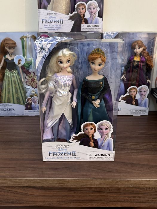 Анна та Ельза ляльки Frozen 2, Disney Store Дісней