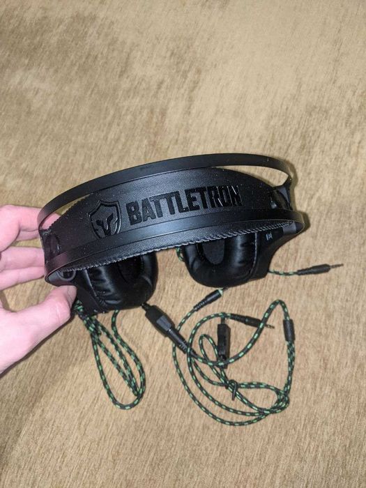 Нові геймерські навушники з мікрофоном