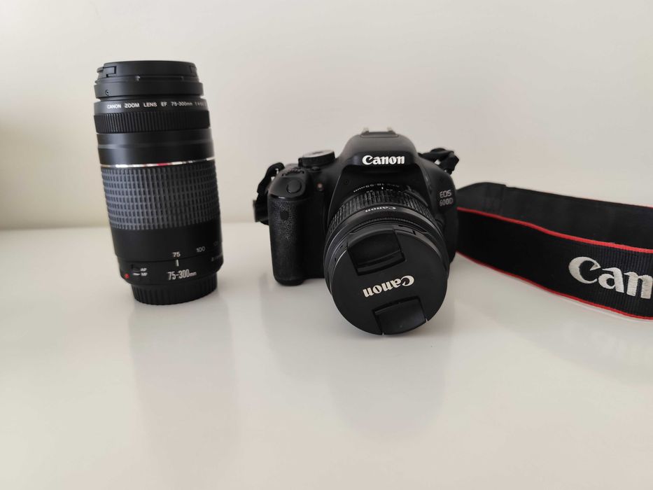 Câmara fotográfica Canon EOS 600D
