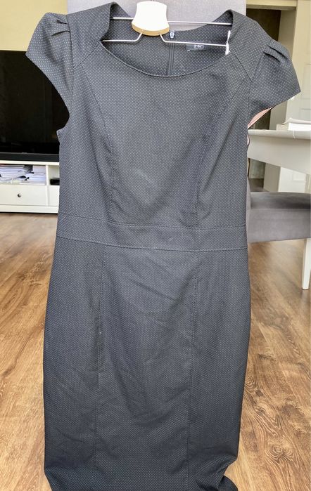 Sukienka w kropki rozm. 38