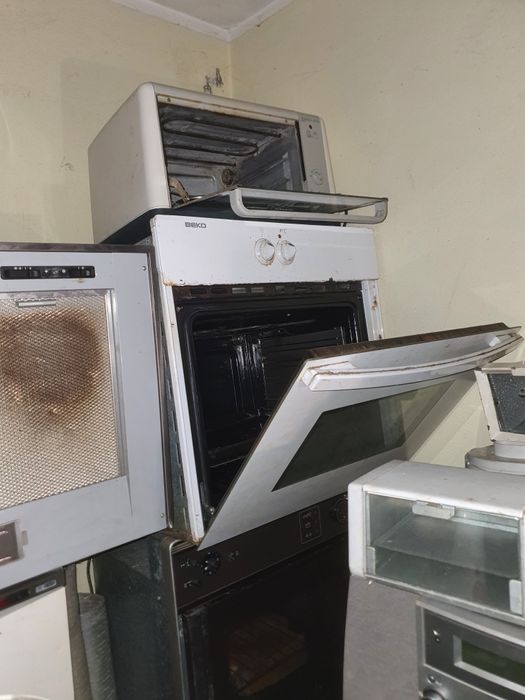 Venda de recheio eletrodomésticos sofas entre outros. Venda com urgênc