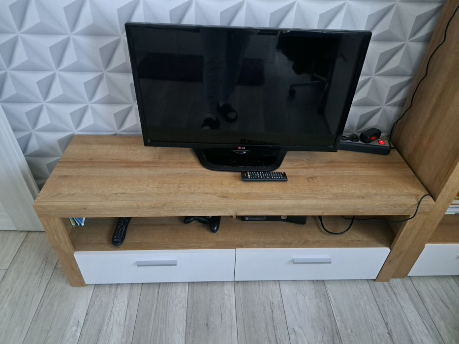 Komoda i stolik rtvBRW