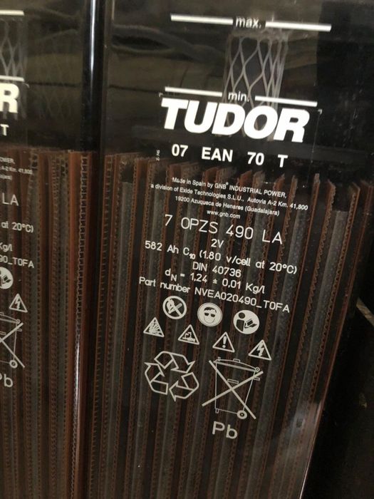 12 Baterias TUDOR 2V cada para paineis fotovoltaicos