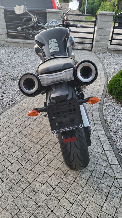 Yamaha mt01 motocykl