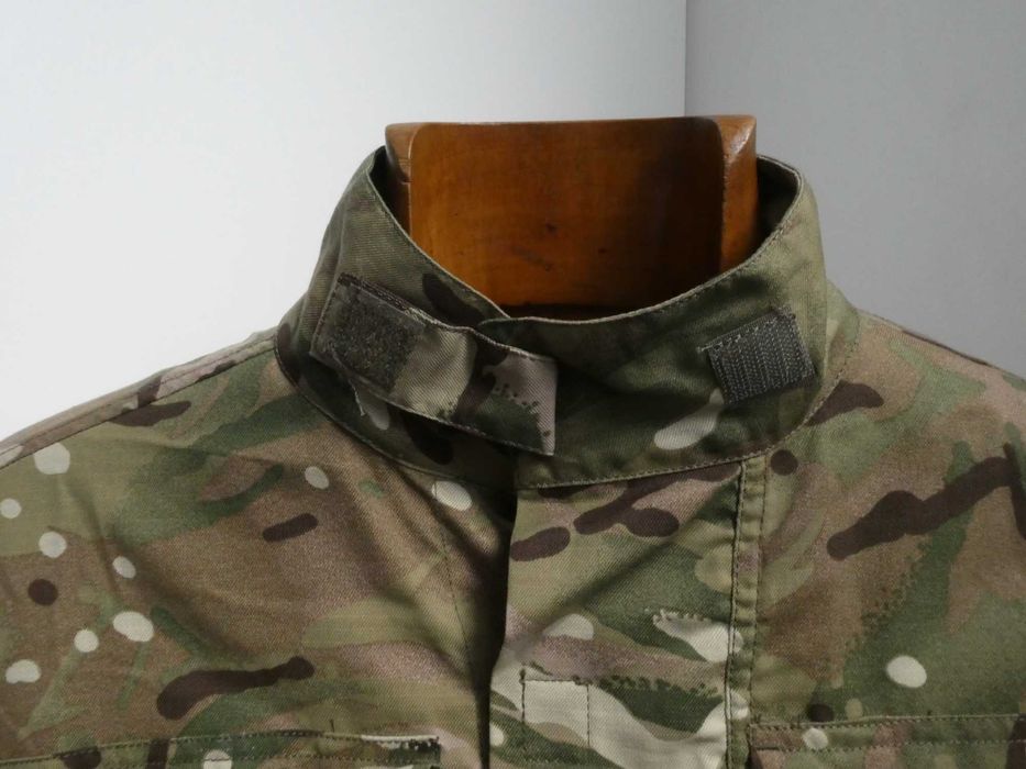 Camisa/Casaco Militar Autêntico UK | Peça 2 em 1 | Muitos Bolsos