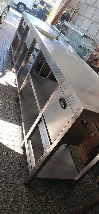 Escaparate em inox