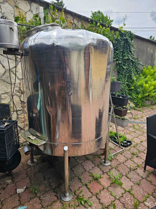 Zbiornik 1600L nierdzewny