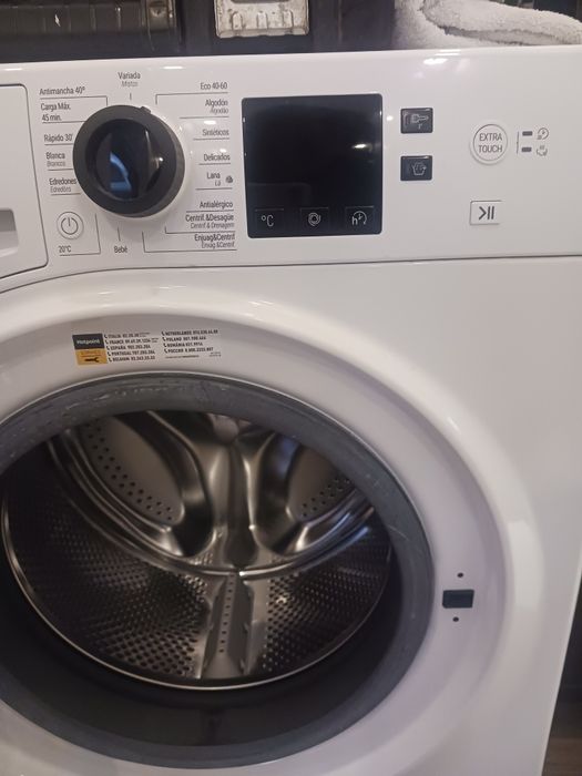 Máquina de Lavar Roupa Hotpoint Ariston 7kg (Como Nova)