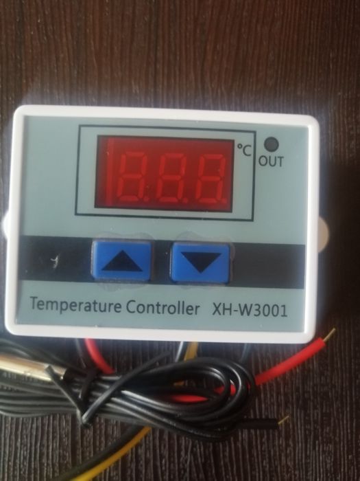 Продам Терморегулятор температуры на 220V