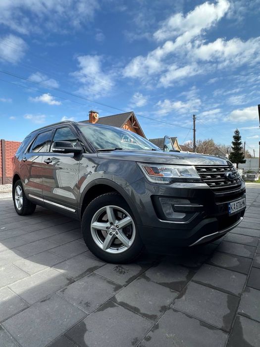 Продам Ford Explorer 2017 року