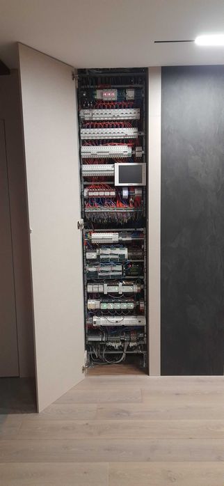 Розумний будинок. Умный дом. KNX. Lutron. Larnitech. Z-wave. ZigBee