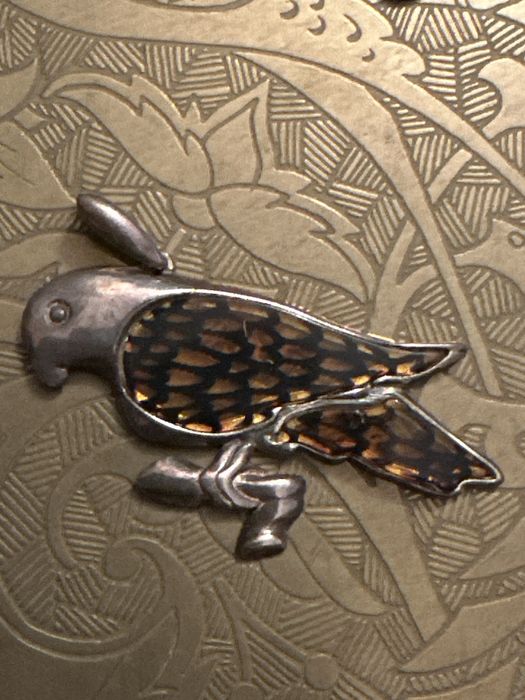 Zawieszka srebrna pr925 z bursztynem ptak jastrzab orzeł