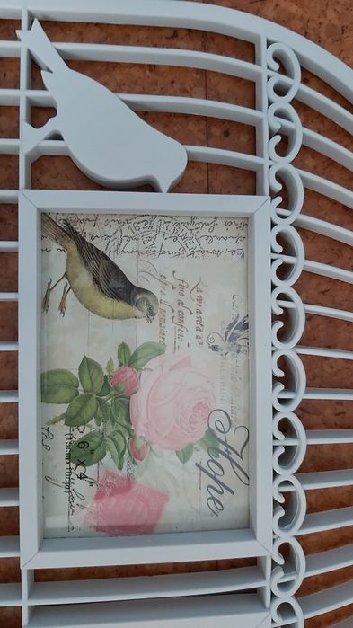 Quadro com 7 espaços para fotos