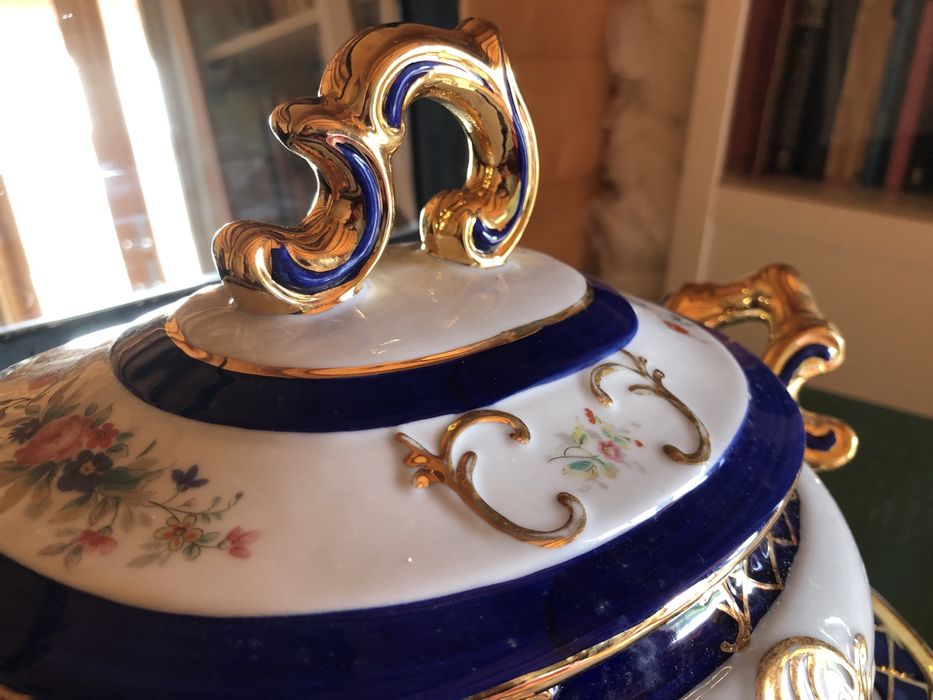 Terrina em porcelana, muito bom estado