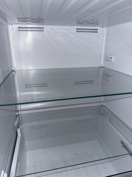 Zamrażarka Beko RFNE270E23W