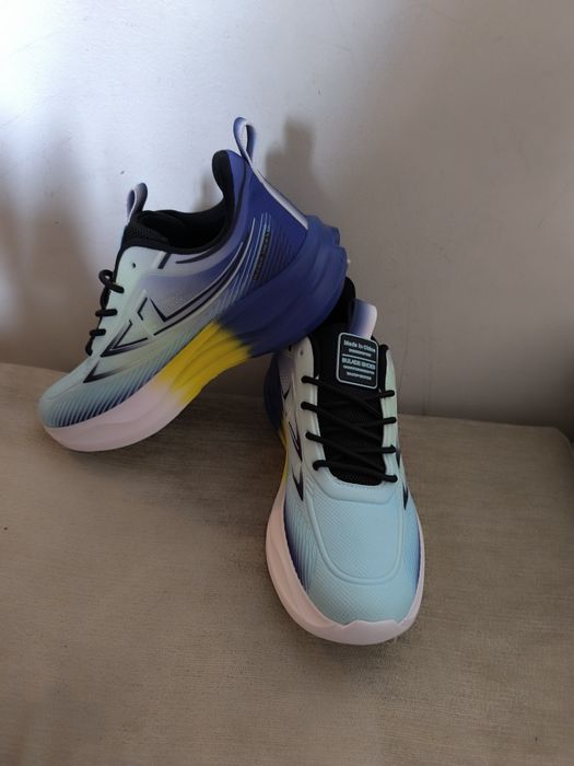 Кросівки кроссовки красовки