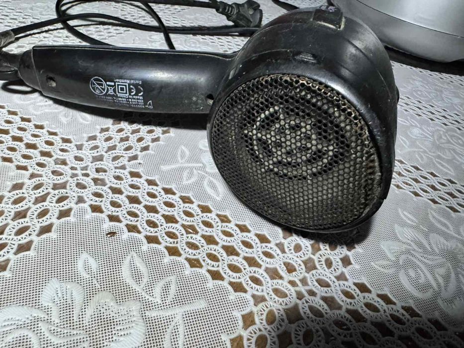 Фен ionic 1800  на запчастини