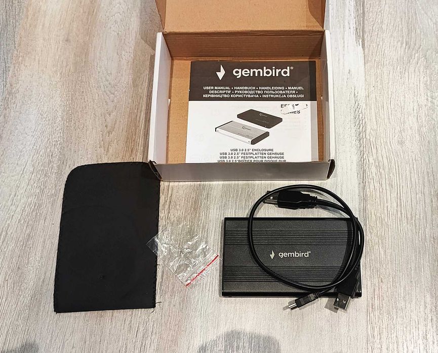 Obudowy dysku HDD 2.5 plus organizer