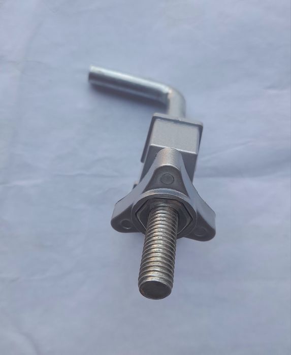 Зажим пластиковий.