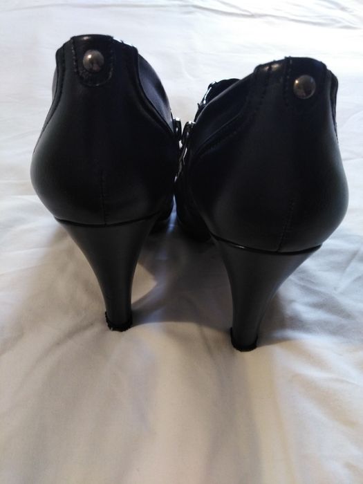 Черевики жіночі чорні