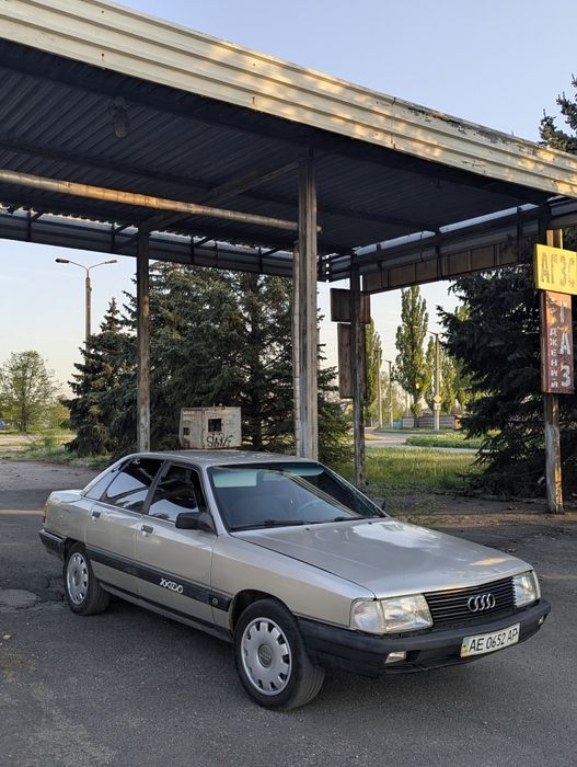 Ауди 100 с3 2,3.