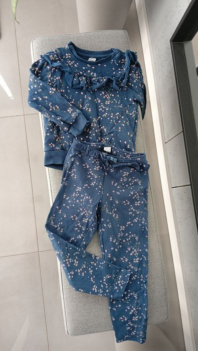 Komplet / dres dla dziewczynki Cool Club r.104