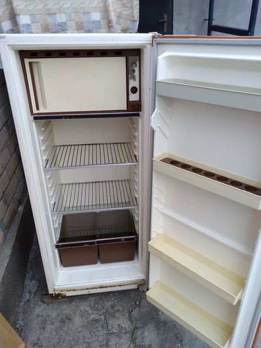 Маленький холодильник 85 см